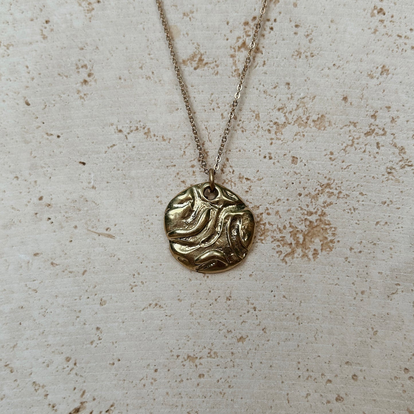 Palo Pequeña Necklace